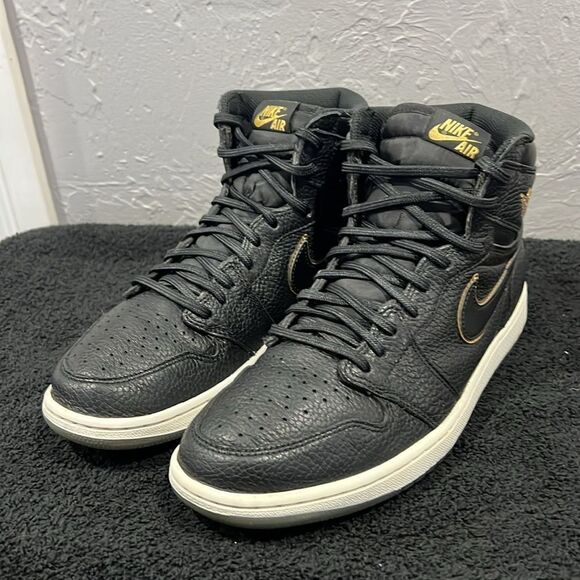 ?? NIKE AIR JORDAN 1 City Of Flight Sz 10.5  Black/Gold Basketball Shoes - EUC main image 11